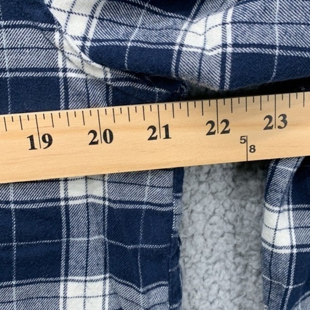 Volcom Caden Plaid Flannel Shirt Men's Size L Slim Fit Navy Blue Button Up - Picture 9 of 11